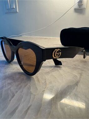 Gucci Black Sunglasses with Gold Double-G and Brown Lenses
